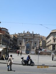 Lundi 26 Catane