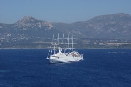 Arrivée à l'ile rousse.