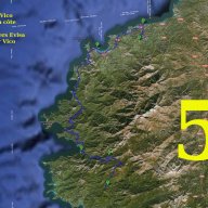 en route vers Vico, niche abrupte entre mer et soleil.